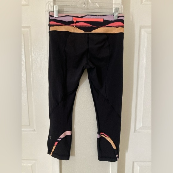 Lululemon Run Inspire Crop II *Block-It Pocket - Picture 7 of 10